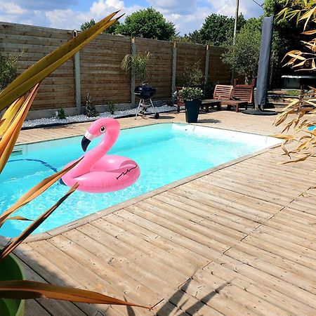 Tiny House Avec Jardin Et Acces Piscine Chauffee Villa Saint-Medard-en-Jalles Bagian luar foto