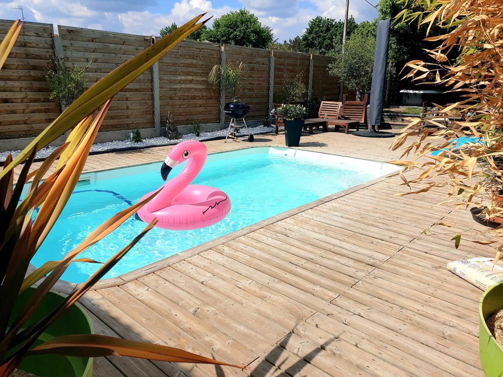 Tiny House Avec Jardin Et Acces Piscine Chauffee Villa Saint-Medard-en-Jalles Bagian luar foto