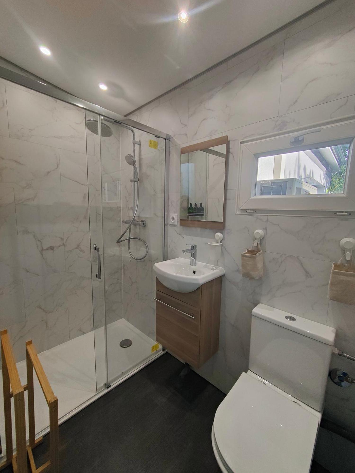 Tiny House Avec Jardin Et Acces Piscine Chauffee Villa Saint-Medard-en-Jalles Bagian luar foto