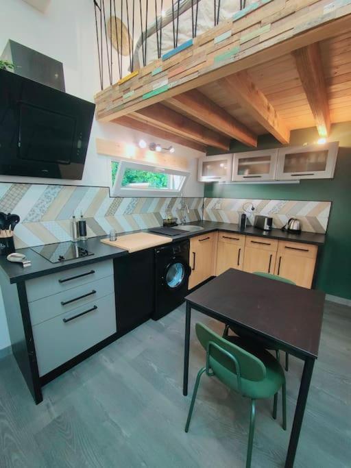 Tiny House Avec Jardin Et Acces Piscine Chauffee Villa Saint-Medard-en-Jalles Bagian luar foto